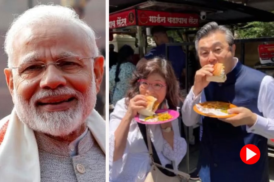 PM Narendra Modi reacts as Japan ambassador tried street food of India and posts videoes 