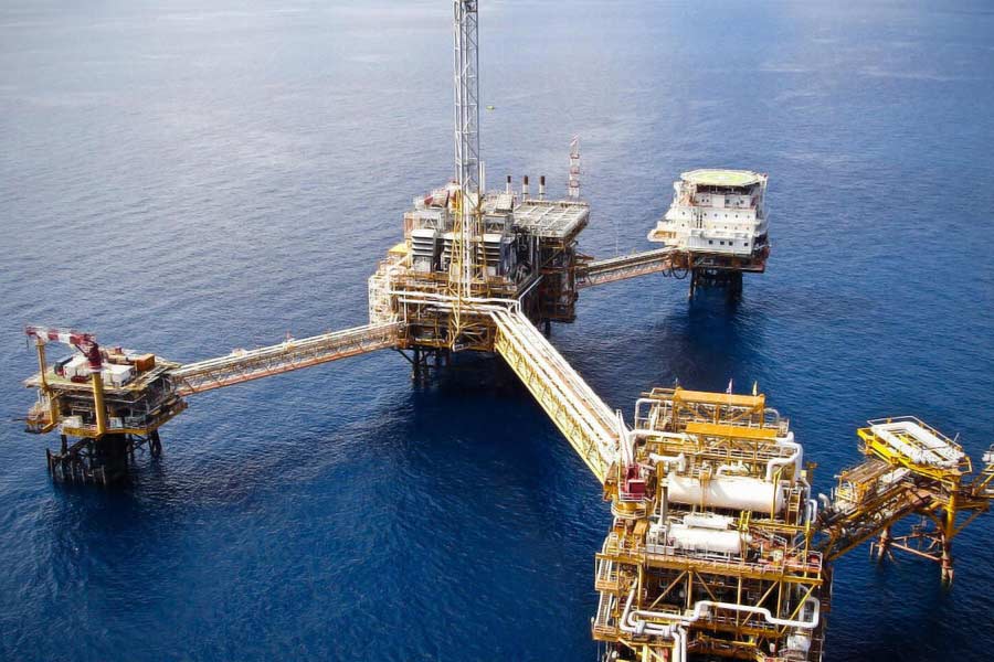 Saudi Arabia has threatened the US and has grown close bond with China.