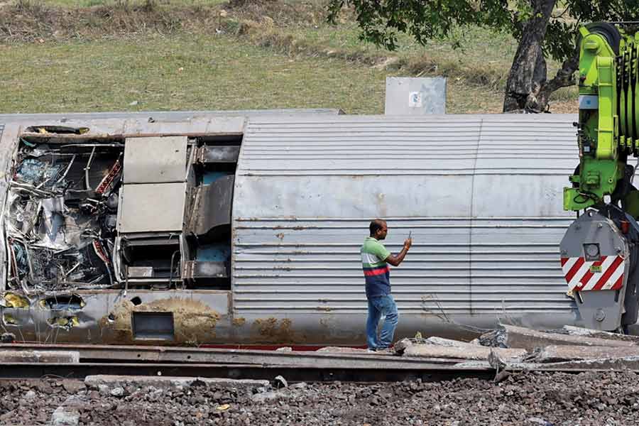Image of Coromandel Express accident