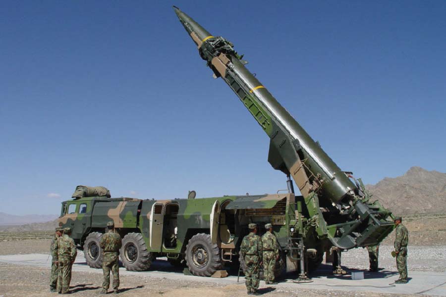 Number of nuclear weapons held by major countries and what China is doing to increase power.