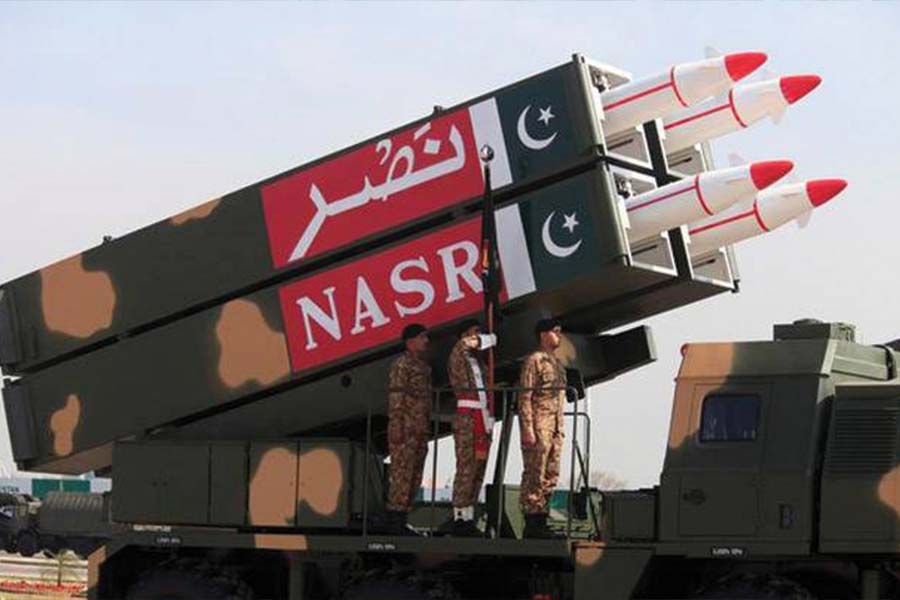 Number of nuclear weapons held by major countries and what China is doing to increase power.