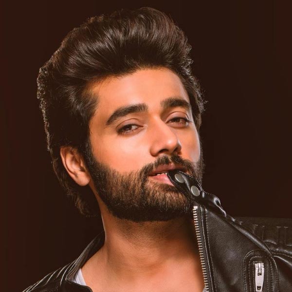 বলিপাড়া থেকে আট বছরের বিরতি নেওয়ার পর ২০১৫ সালে ‘পারপস’ ছবিতে চিত্রনাট্য নির্মাণের পাশাপাশি পরিচালনার দায়িত্বে ছিলেন উৎকর্ষ। 