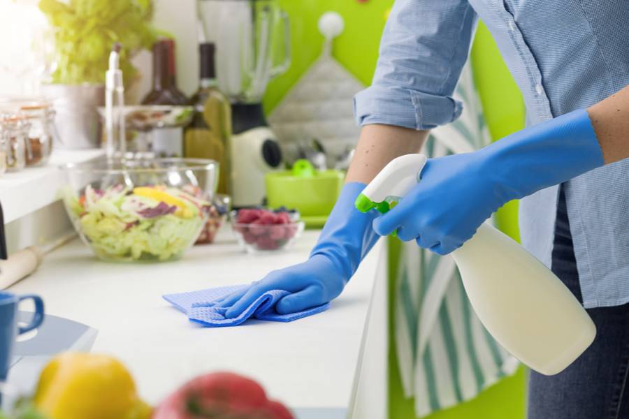 Image of hygienic cooking. 