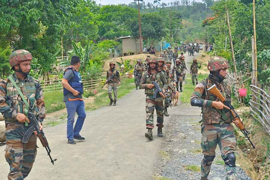 Army intensifies tech operations across buffer zones in Manipur