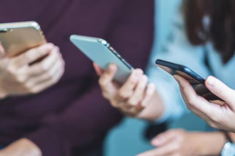 Image of net surfing.