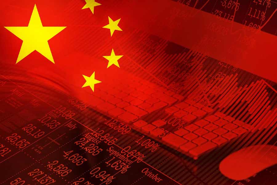 চিনের অর্থনীতিবিদেরা এই টালমাটাল পরিস্থিতি সামাল দেওয়ার জন্য একাধিক পরামর্শ দিয়েছেন। বলা হয়েছে, যাঁরা সাধারণত সামাজিক তহবিলে অর্থ বিনিয়োগ করেন, তাঁরা স্টক মার্কেটে বিনিয়োগের পরিমাণ বৃদ্ধি করতে পারেন। এতে গ্রাহকদের আত্মবিশ্বাস বাড়বে।