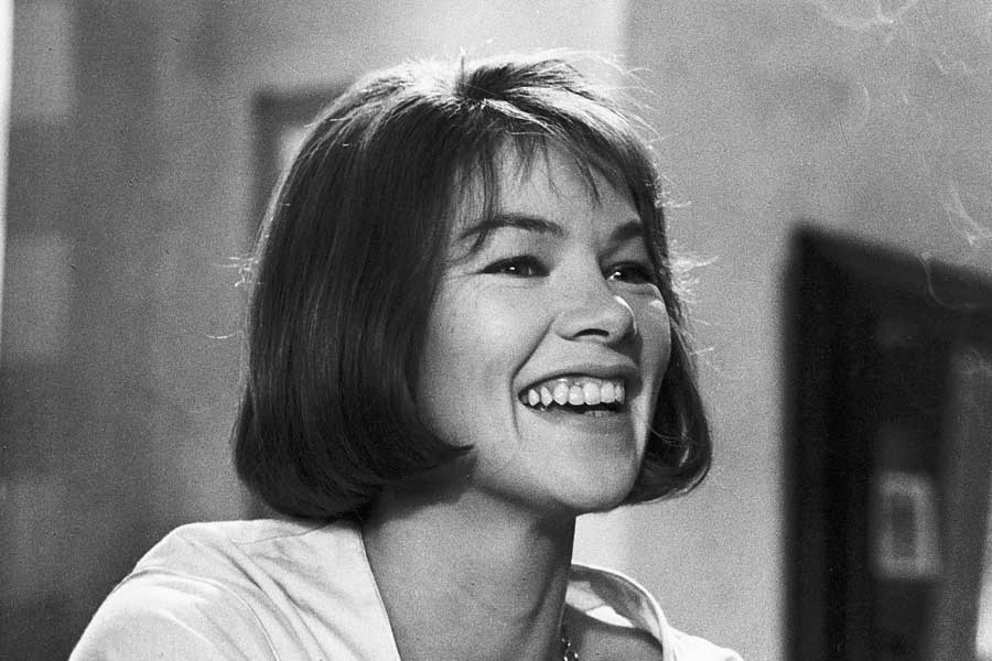 Oscar winning actress Glenda Jackson passes away due to illness 