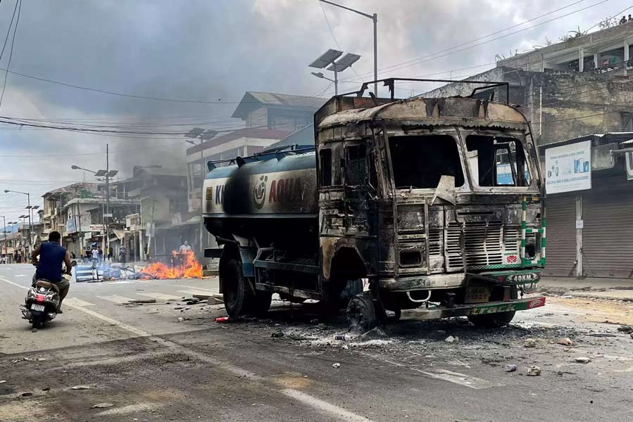 Fresh violence in Manipur as mobs fire on forces try to loot armoury