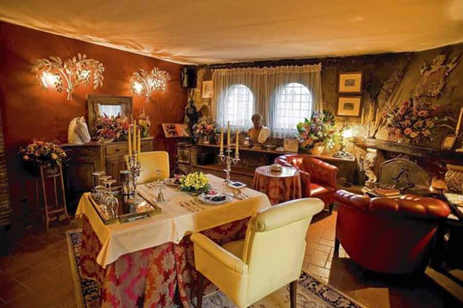 photo of  smallest restaurant