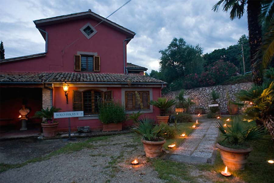 photo of  smallest restaurant