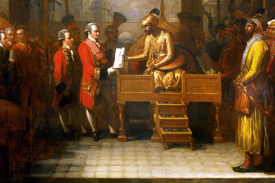 ১৫৯০ সালে জন্ম বীরজির। মোগল আমলে সুরতের ব্যবসায়ী ছিলেন তিনি। সেই সময় বীরজিকে বিশ্বের অন্যতম বিত্তবান ব্যবসায়ী হিসাবে বর্ণনা করেছিল ইস্ট ইন্ডিয়া কোম্পানি। তিনি ছিলেন সেই সময় অবিভক্ত ভারতের ধনীতম ব্যবসায়ী।