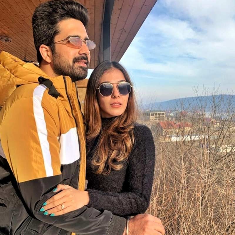 পরে পলকের সঙ্গে সম্পর্কে এসেছিলেন অবিনাশ। কিন্তু সেই সম্পর্কও পরিণতি পায়নি। আপাতত ‘বিগ বস্’-এর ঘরে প্রতিযোগী হিসাবেই দিন কাটাবেন দু’জনে।