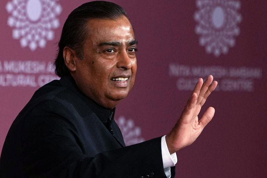 All you need to know about Anand Jain, Mukesh Ambani’s best friend and adviser, also considered as ‘Third Son’ of Dhirubhai Ambani 