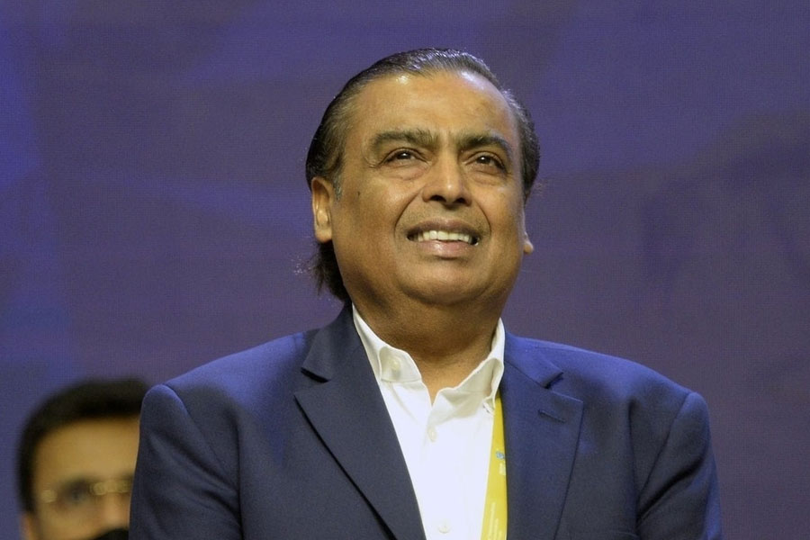 All you need to know about Anand Jain, Mukesh Ambani’s best friend and adviser, also considered as ‘Third Son’ of Dhirubhai Ambani 