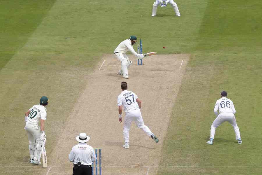 Usman Khawaja bowled