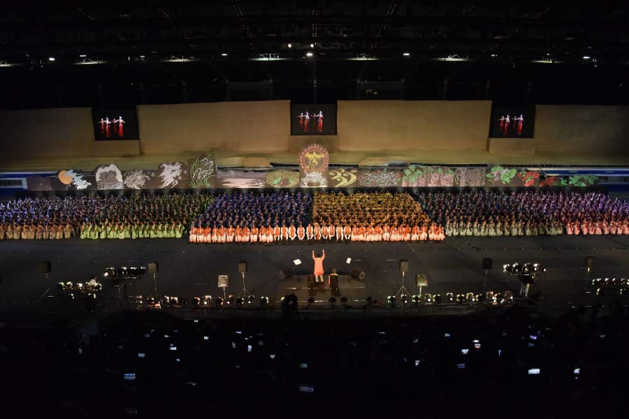 Sangeet Bharati Muktadhara performs Rabindrasangeet with a group of thousand vocalists at Netaji Indoor Stadium 