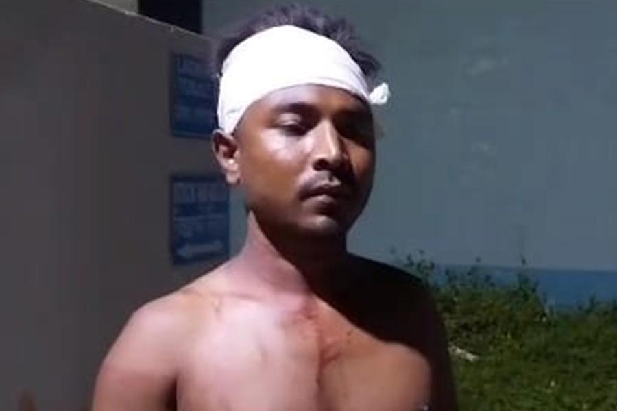 TMC workers allegedly attacked CPM candidate\\\'s brother at Katwa