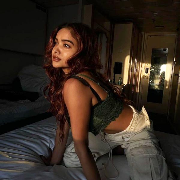 সমাজমাধ্যমে প্রভাবী হিসাবেই জনপ্রিয় হয়ে উঠেছেন মনিষা। মূলত কণ্ঠের জন্যই সুখ্যাতি রয়েছে মনিষার। বলিউডের তারকারা তাঁর কণ্ঠের সঙ্গে ঠোঁট মিলিয়ে ভিডিয়ো তৈরি করে থাকেন।