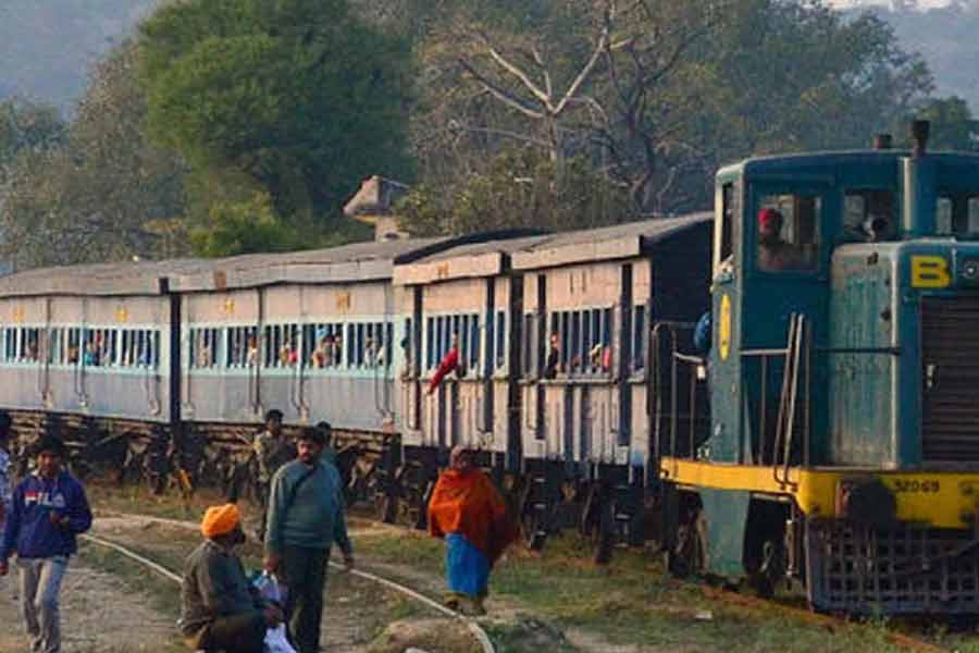 All you need to know about Train that runs daily between Nangal to Bhakar and giving free rides for the last 75 years dgtl