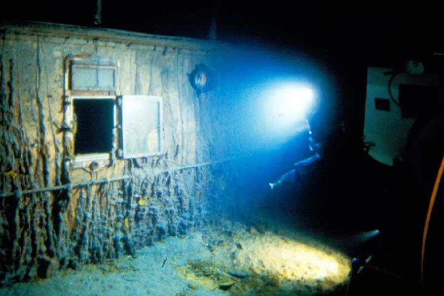 Missing Titanic submersible