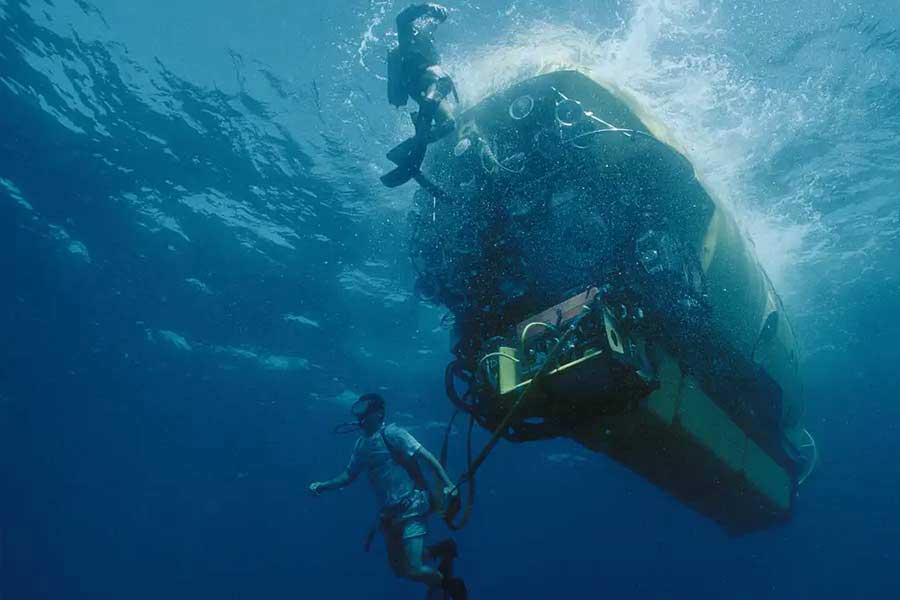 Missing Titanic submersible in Titanic Expedition.
