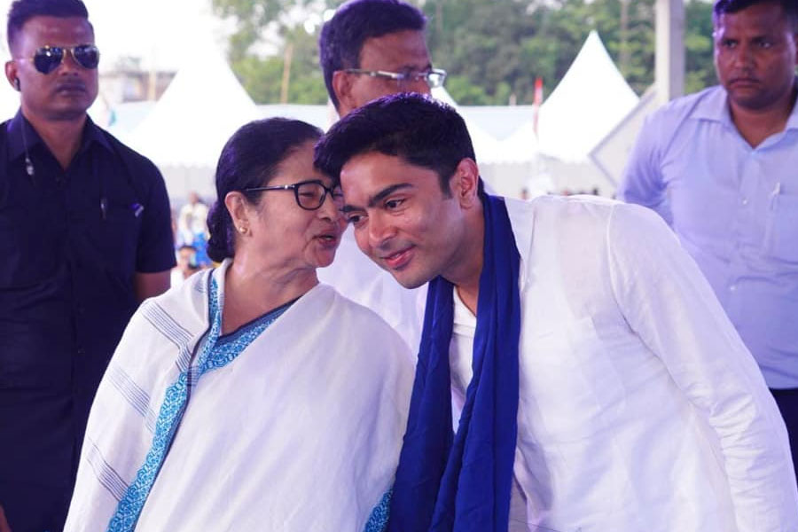 Picture of Mamata Banerjee and Abhishek Banerjee. 