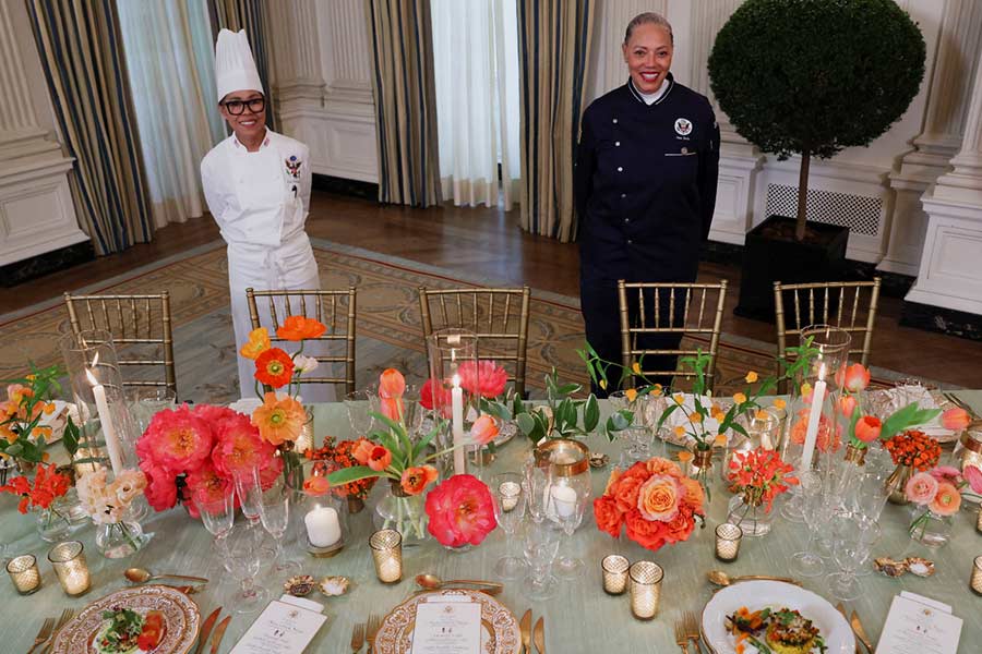 Image of Dinner table at white house.