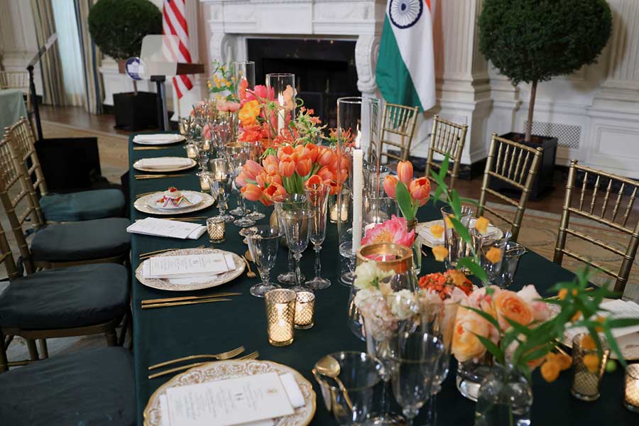 Image of Dinner table at white house.