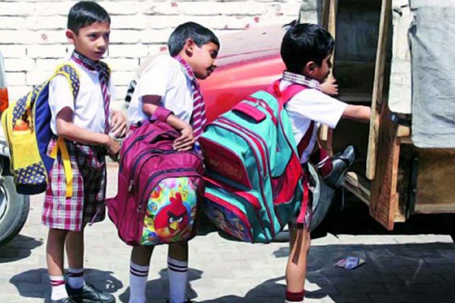Karnataka Govt reissues circular fixing weight of student’s school bag.