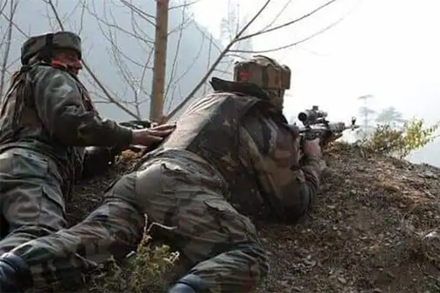 A soldier of Indian Army injured in encounter with terrorists, search underway near LoC in Poonch of Jammu and Kashmir 