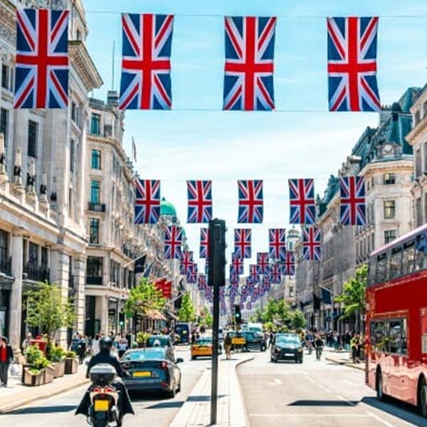 Meet Christine Dawood, wife of Pakistani tycoon Shahzada Dawood who died in Titanic expedition