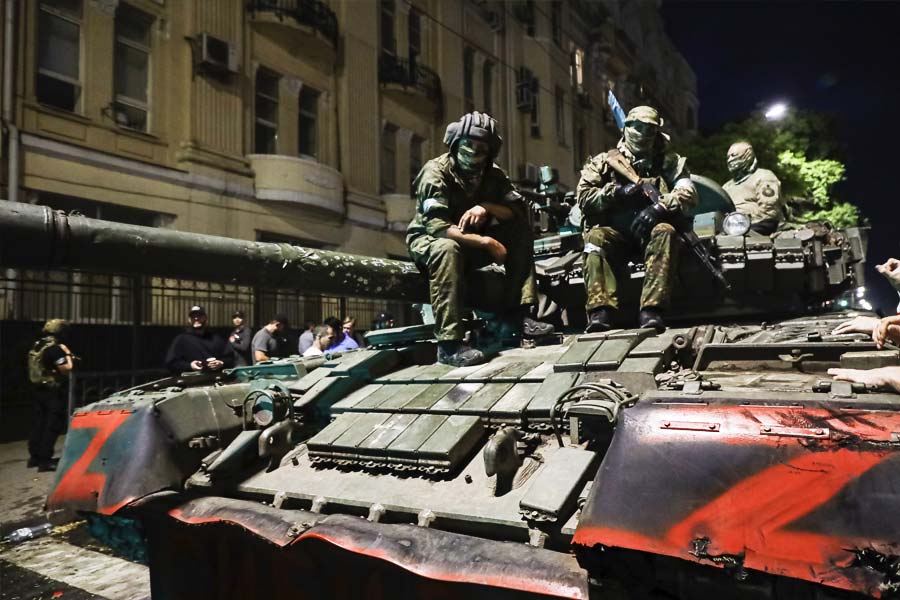 Image of Russian Wagner fighters pull out of Rostov-on-Don