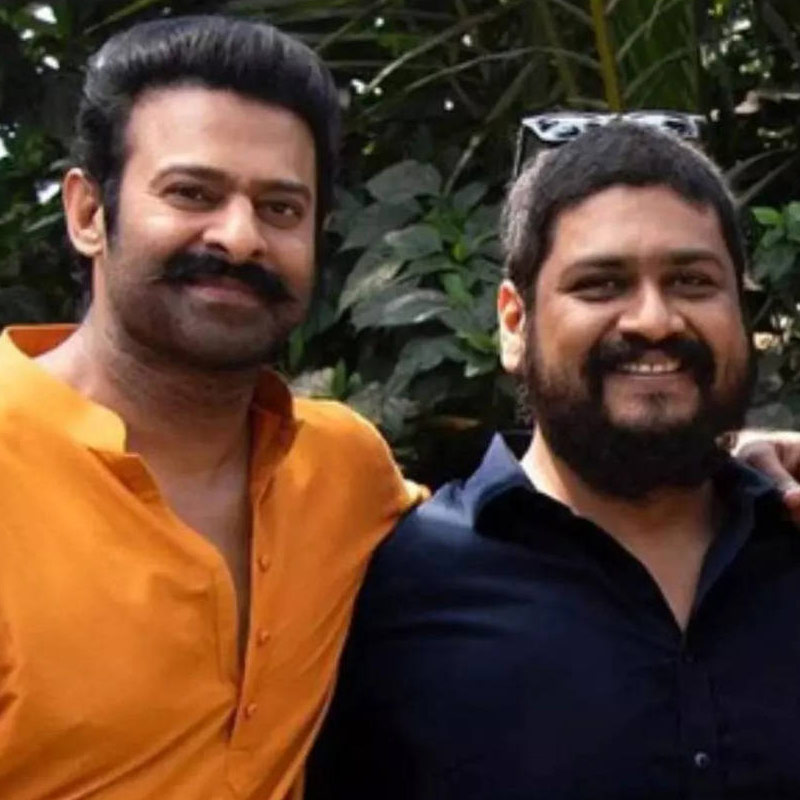 শেষ পর্যন্ত প্রভাসের কথায় রাজি হন ওম। আরও ২০ মিনিটের মতো দৃশ্যে কাঁচি চালিয়ে এক পর্বেই ছবিমুক্তির সিদ্ধান্ত নেন পরিচালক।