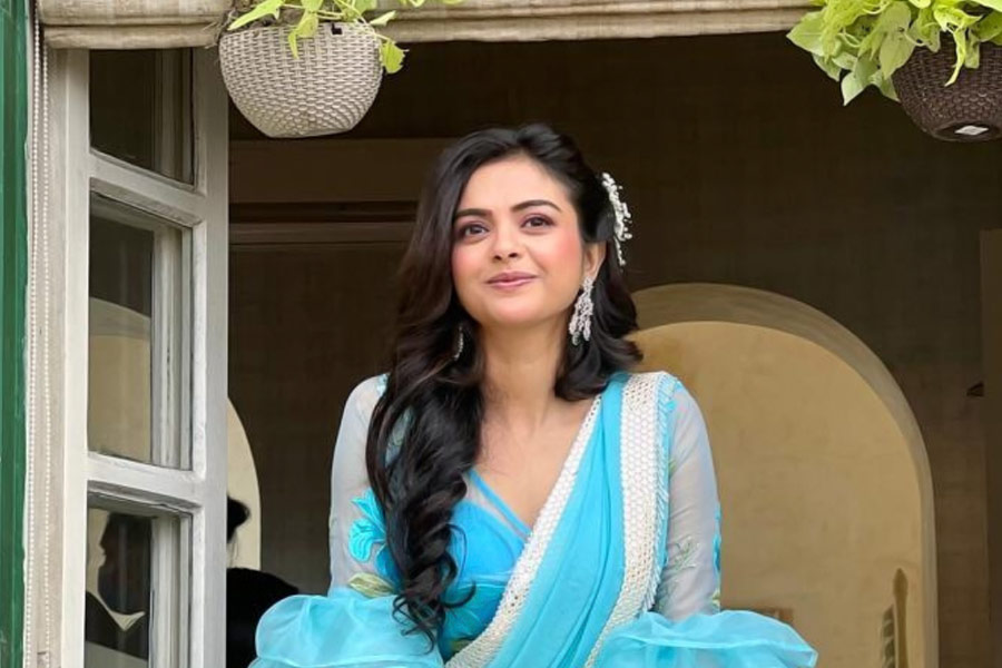 Tollywood actress Solanki Roy