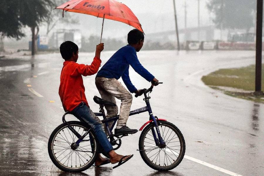Image of kids in rain.