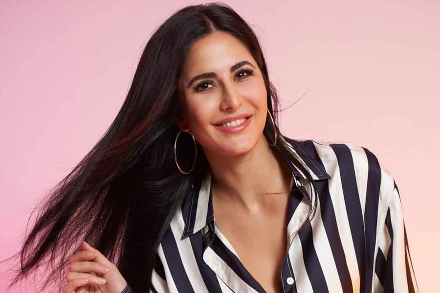 বলিপাড়া সূত্রে খবর, চলতি বছরের নভেম্বর মাসে মুক্তি পেতে চলেছে ‘টাইগার ৩’। সলমনের পাশাপাশি এই ছবিতে মুখ্যচরিত্রে অভিনয় করতে দেখা যাবে ক্যাটরিনাকেও।