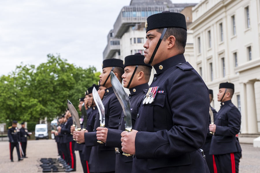 Who are Gurkhas the fearless Nepalese soldiers unofficially recruited in Russian Army.