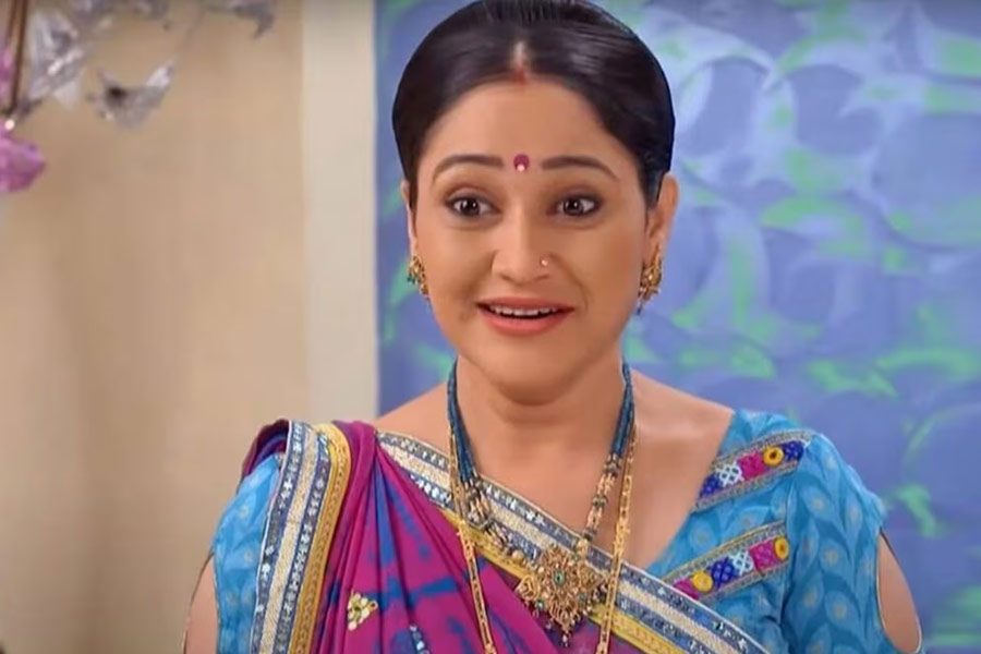 গুজরাতি থিয়েটারে অভিনয় করতেন দিশা। ‘যোধা আকবর’ এবং ‘দেবদাস’ হিন্দি ছবিতে পার্শ্বচরিত্রে অভিনয় করতে দেখা গিয়েছে তাঁকে।