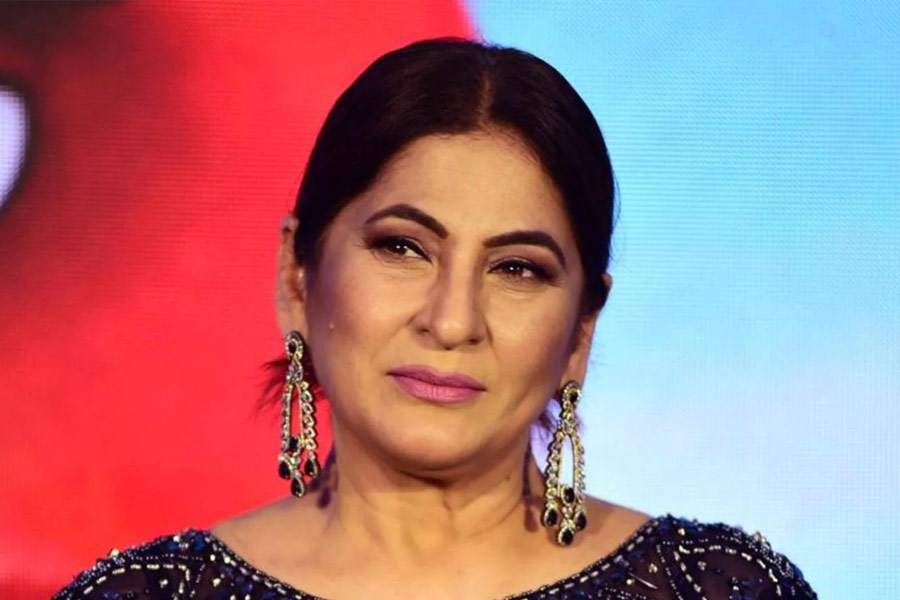 তবে অর্চনাও তাঁর কেরিয়ার শুরু করেছিলেন বি গ্রেড ছবিতে অভিনয় করে। ‘রাত কে গুনাহ’ নামের একটি ছবিতে অভিনয় করতে দেখা গিয়েছে তাঁকে।