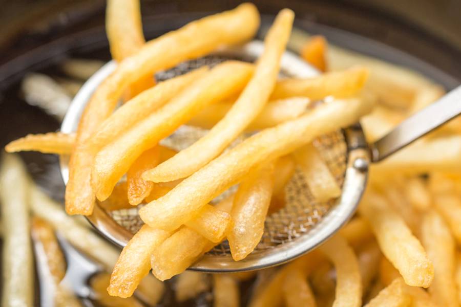 তেলে ভাজা খান কম তেলে।