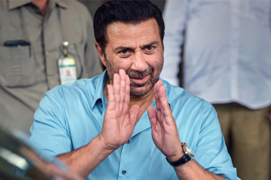  Sunny Deol