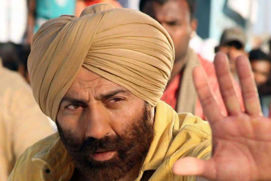  Sunny Deol