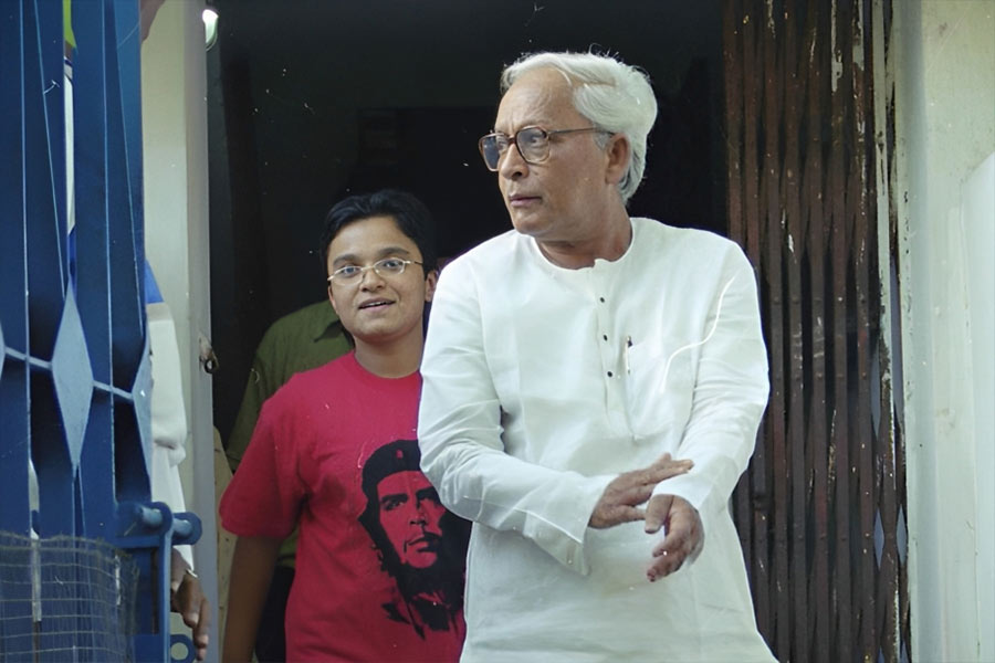 কখনও-সখনও মনে হত, আপনি বরাবরই বিখ্যাত (এবং শেষের দিকে বিতর্কিত) বাবার ছায়ায় আচ্ছন্ন। 