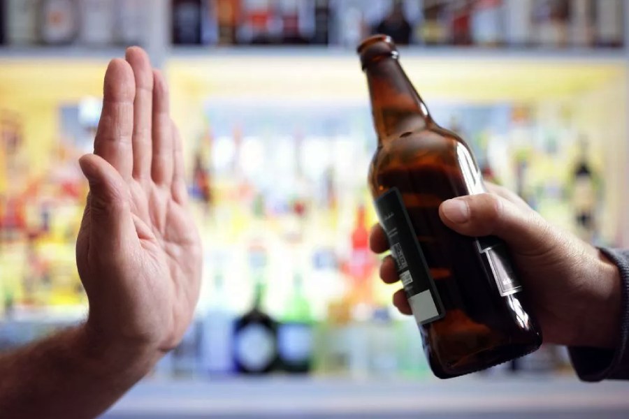 Image of Alcohol.