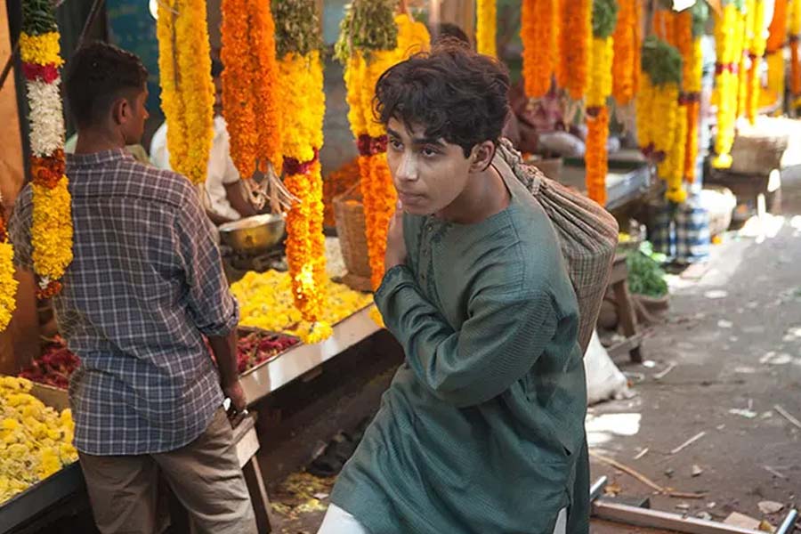 কিন্তু এই প্রথম বার নয়, ‘এক্সট্র্যাকশন’ ছবির আগেও ভারতে শুটিং হয়েছে একাধিক ছবির। তালিকায় রয়েছে ‘লাইফ অফ পাই’, ‘দ্য ডার্ক নাইট রাইজ়েস’-এর মতো হলিউড ছবি।