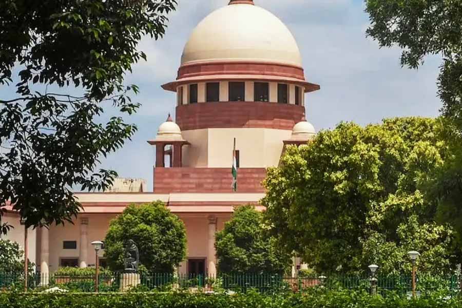 লোকসভা ভোটের আগে দেশে অভিন্ন দেওয়ানি বিধি নিয়ে নতুন করে তৎপরতা শুরু হয়েছে। গত ১৪ জুন কেন্দ্র-নিযুক্ত ২২তম আইন কমিশনের তরফে অভিন্ন দেওয়ানি বিধি চালুর বিষয়ে বিভিন্ন ধর্মীয় সংগঠন এবং আমজনতার মতামত জানতে চাওয়া হয়েছে।