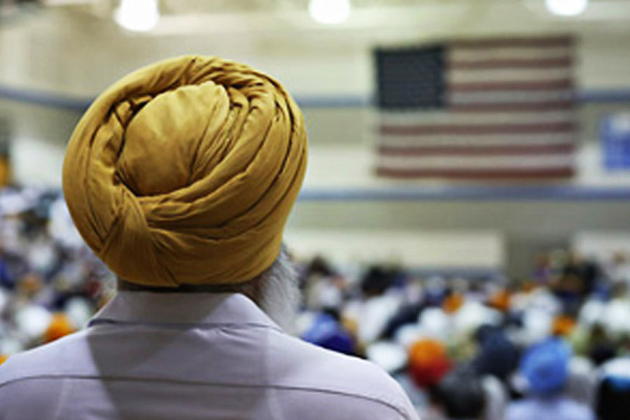 অভিন্ন দেওয়ানি বিধি নিয়ে শিখদের একাংশেরও আপত্তি রয়েছে। শিরোমণি অকালি দলের নেতা দলজিৎ সিংহ চিমার অভিযোগ, এটি দেশের সংখ্যালঘুদের স্বার্থের পরিপন্থী। এতে সংখ্যালঘুদের অধিকারে হস্তক্ষেপ করা হবে। দেশে অস্থিরতা, উত্তেজনা বাড়বে।