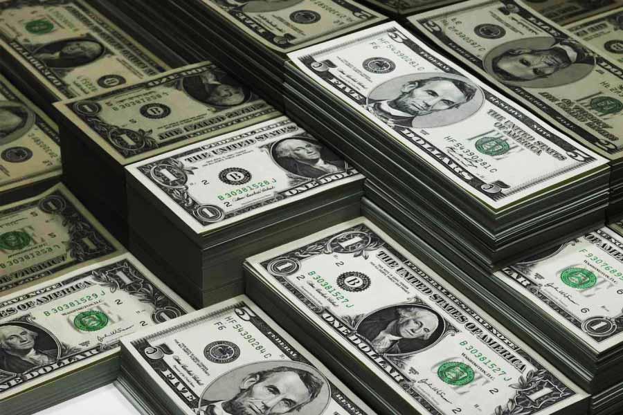 School dropout girl who made 3 million dollar in six months at the age of 20 with zero qualifications