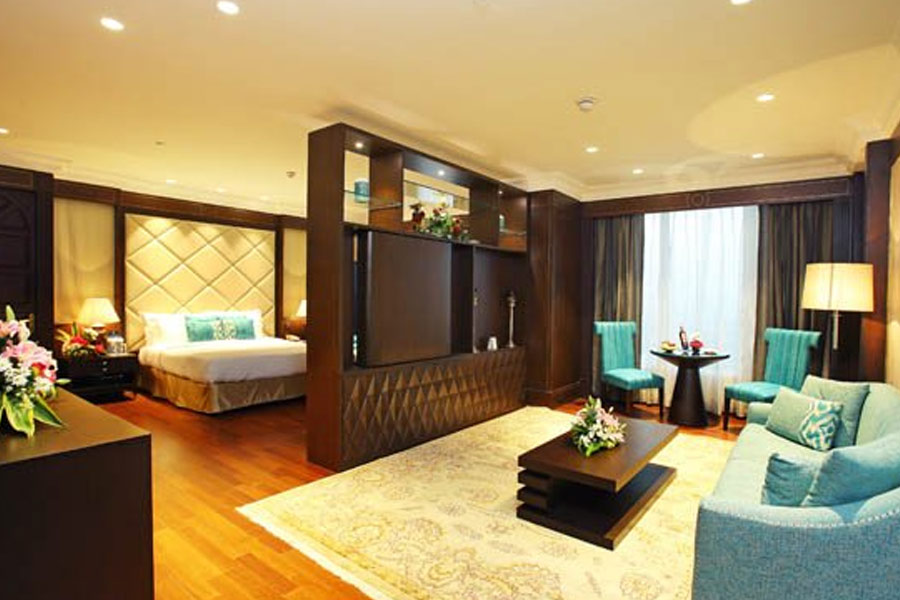 School dropout girl who made 3 million dollar in six months at the age of 20 with zero qualifications