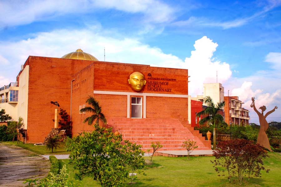 Shuvaprasanna is the Executive Trustee of Arts Acre Foundation